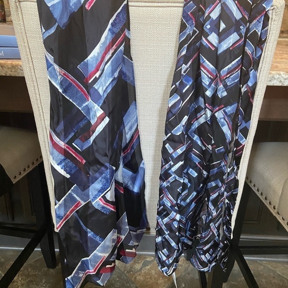 NWT silk navy/print scarf - Picture 1 of 6